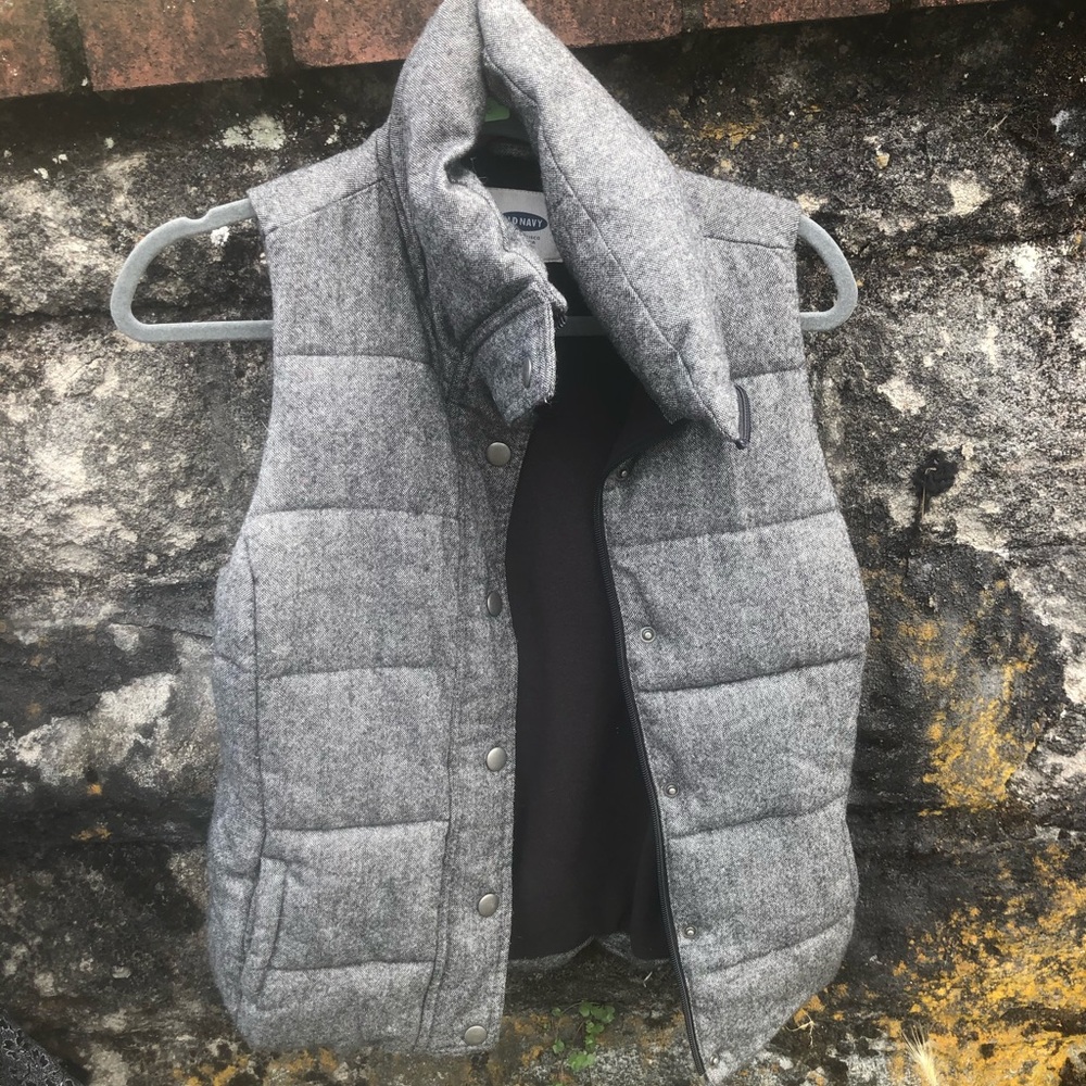 Puffy heather grey vest